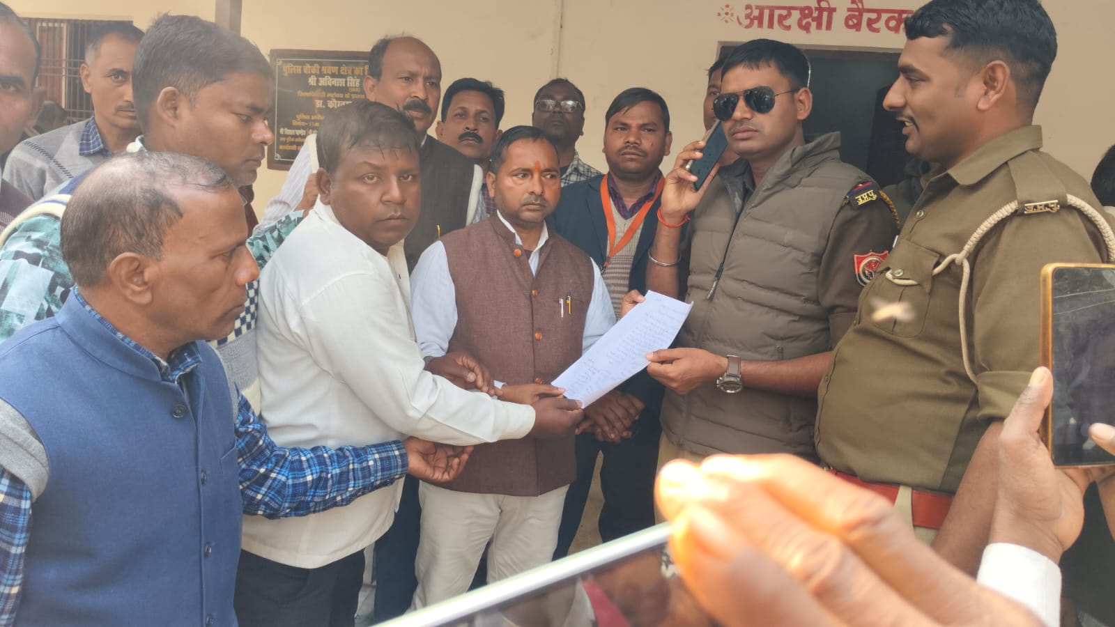 सफाई कर्मचारी के साथ मारपीट व जातिसूचक गाली-गलौज, कार्रवाई की मांग