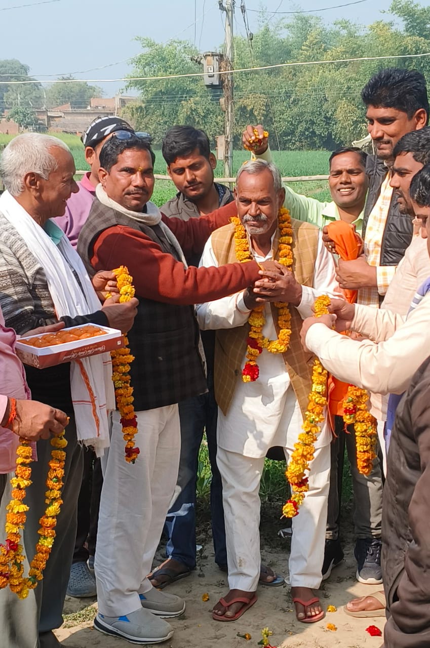 रामबक्स सिंह के पुनः निर्विरोध अध्यक्ष चुने जाने पर भाजपाइयों में खुशी