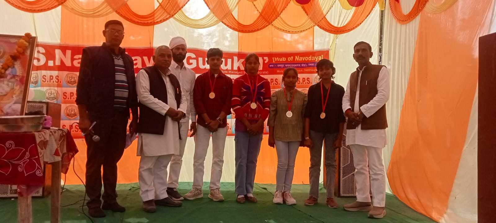एसपीएस नवोदय गुरुकुल अकादमी के होनहार प्रतिभाओ का हुआ सम्मान