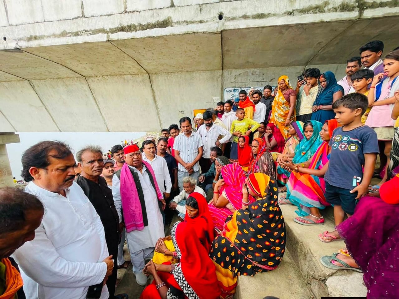 सरयू नदी में दर्दनाक हादसा, नहाने गए दो बालक डूबे एसडीआरएफ टीम तलाश में जुटी, प्रशासन मौके पर मौजूद