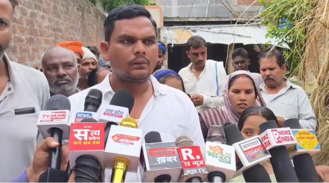 अयोध्या में विकास की नाली ‘जाम’, घरों के सामने 12 महीने जलभराव