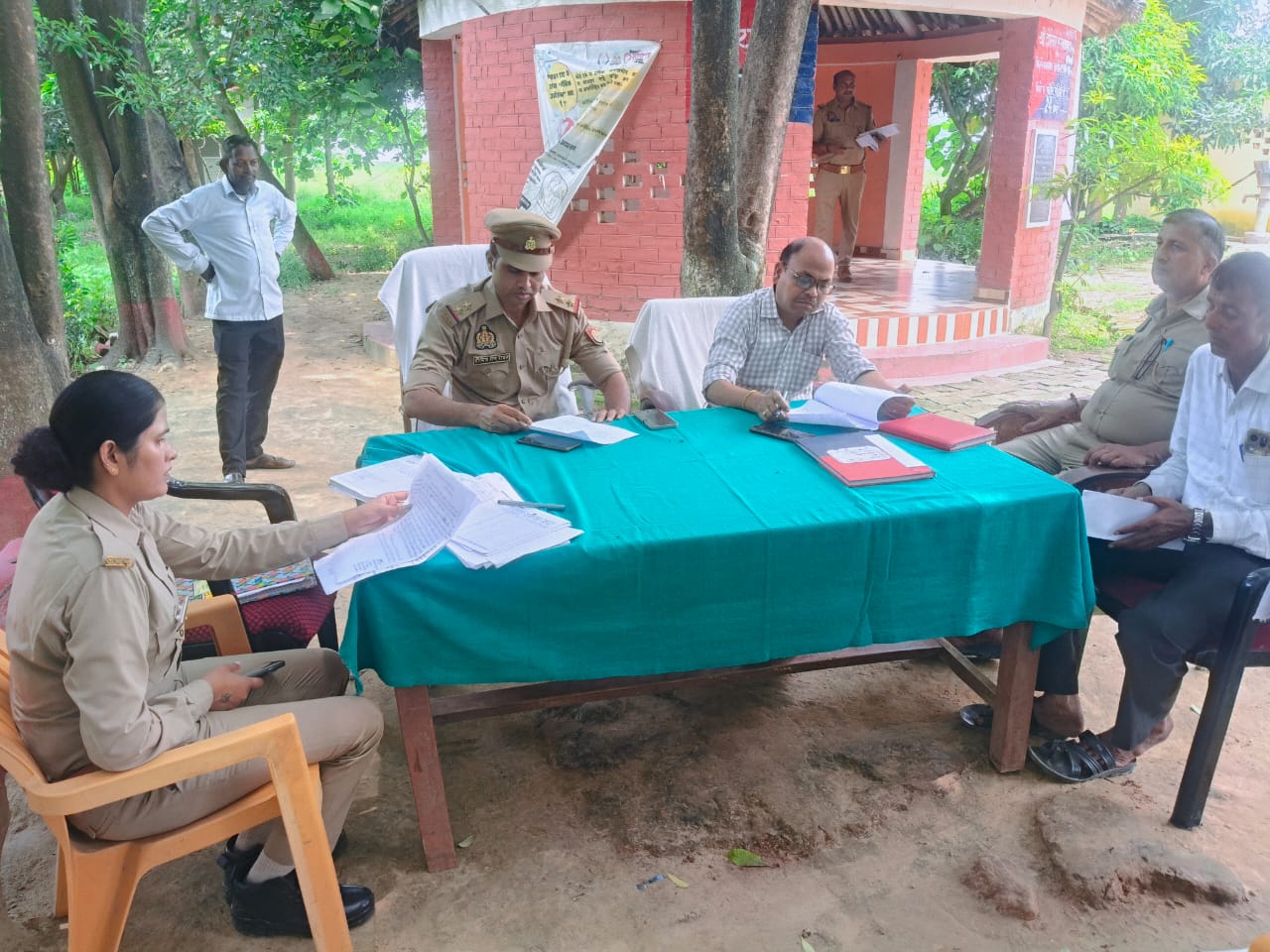 महरुआ थाना में संपूर्ण समाधान दिवस आयोजित, 9 शिकायतें पहुंचीं; त्वरित निस्तारण के दिए गए निर्देश