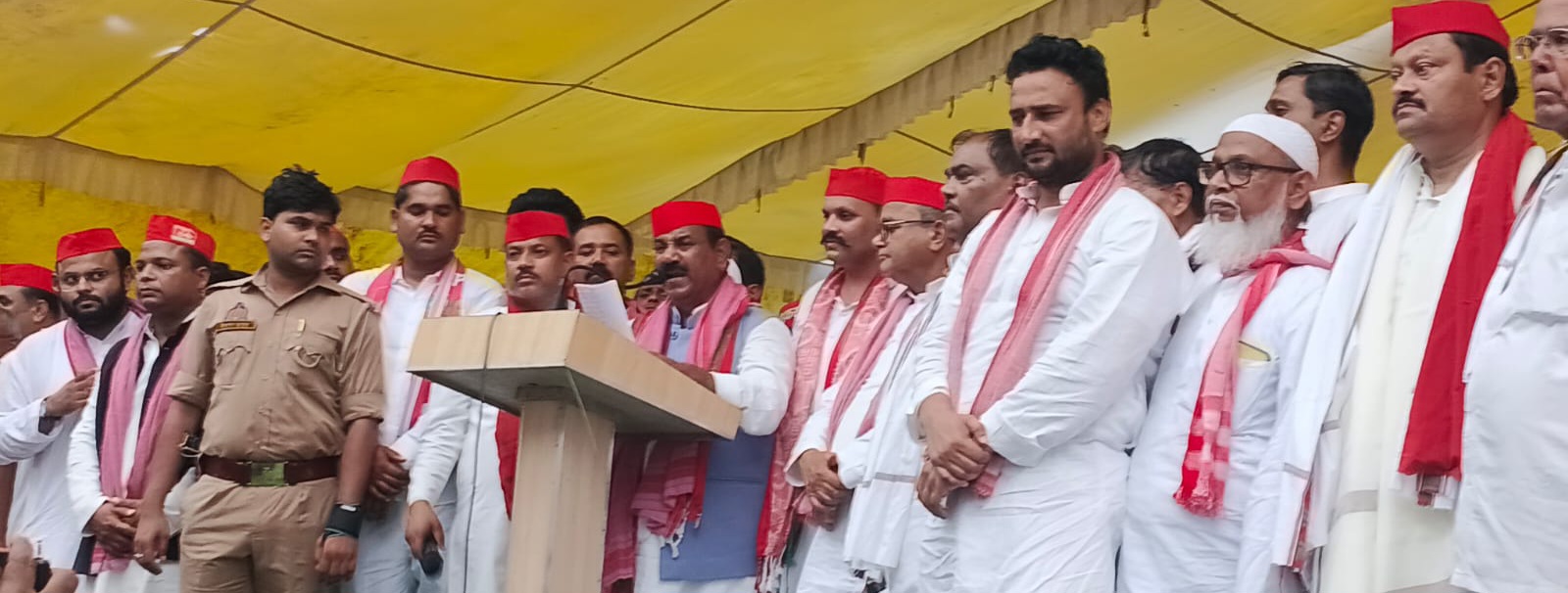 पीडीए महापंचायत में उमड़ा जनसैलाब, टांडा से गरजा सपा का सियासी संदेश