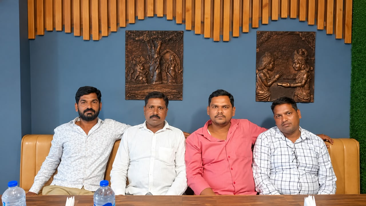 प्रेम सागर निषाद बने निषाद पार्टी के अयोध्या जिलाध्यक्ष, समर्थकों ने मिठाई खिलाकर किया स्वागत